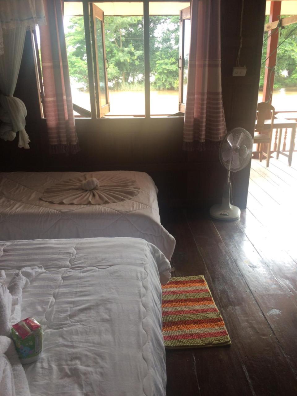 Riverside Bungalow Hotell Ban Dondét Eksteriør bilde